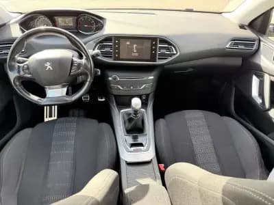 Sell Peugeot 308 SW 2015 - 9900 EUR, 107000 km - AUTO.MOTO.pt