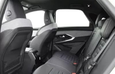 Sell Peugeot E-3008 2024 - 33000 EUR, 12000 km - AUTO.MOTO.pt