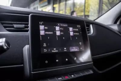 Sell Renault Zoe 2020 - 12900 EUR, 46635 km - AUTO.MOTO.pt