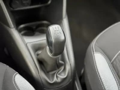 Vendo Peugeot 208 2016 - 8900 EUR, 178000 km - AUTO.MOTO.pt