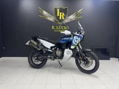 Vendo mota Husqvarna Norden 901 2023 - 14000 EUR, 8407 km - AUTO.MOTO.pt