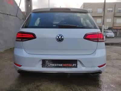 Vendo Volkswagen Golf 2018 - 15900 EUR, 106000 km - AUTO.MOTO.pt