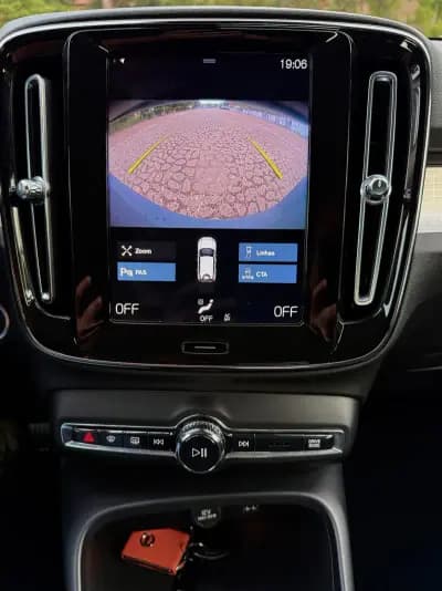 Sell Volvo XC 40 2021 - 24900 EUR, 149000 km - AUTO.MOTO.pt