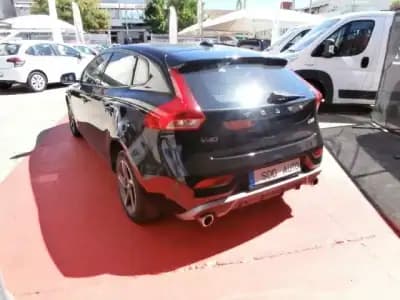 Vendo Volvo V40 2017 - 16800 EUR, 170641 km - AUTO.MOTO.pt