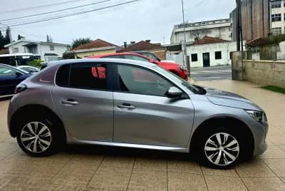 Sell Peugeot e-208 2020 - 15750 EUR, 56000 km - AUTO.MOTO.pt