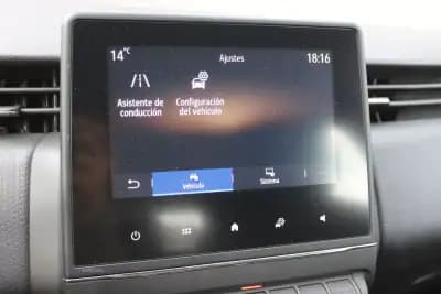 Vendo Renault Clio 2023 - 15900 EUR, 53000 km - AUTO.MOTO.pt