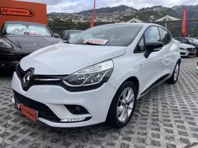 Vendo Renault Clio 2018 - 13950 EUR, 110232 km - AUTO.MOTO.pt