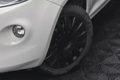 Vendo Ford KA 2015 - 4999 EUR, 174924 km - AUTO.MOTO.pt