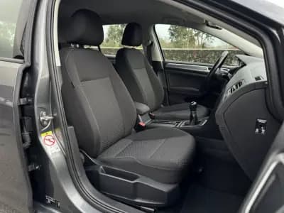 Sell Volkswagen Golf 2019 - 15990 EUR, 95000 km - AUTO.MOTO.pt