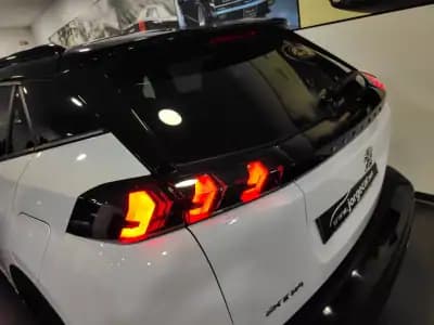 Sell Peugeot 2008 2020 - 15250 EUR, 85000 km - AUTO.MOTO.pt