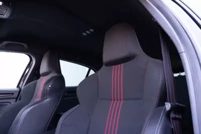 Vendo Renault Mégane 2021 - 20200 EUR, 162000 km - AUTO.MOTO.pt