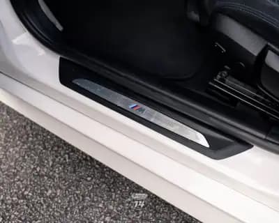 Vendo BMW 318 2016 - 23990 EUR, 113550 km - AUTO.MOTO.pt