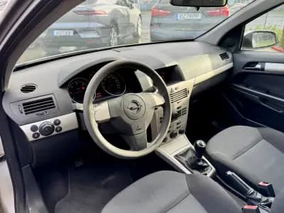 Vendo Opel Astra 2007 - 3999 EUR, 220000 km - AUTO.MOTO.pt