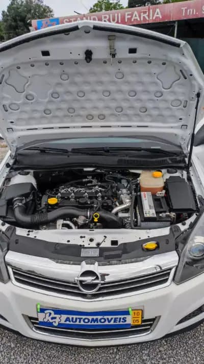 Vendo Opel Astra Caravan 2010 - 7398 EUR, 198797 km - AUTO.MOTO.pt