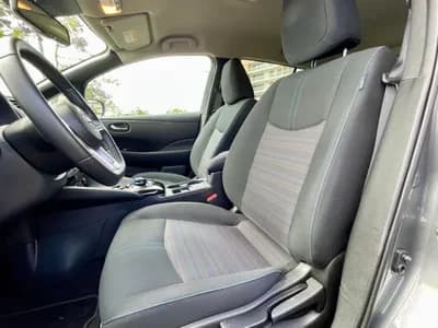 Sell Nissan Leaf 2022 - 24280 EUR, 11090 km - AUTO.MOTO.pt