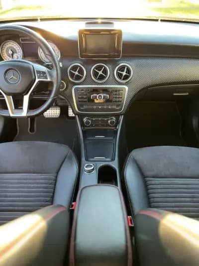Vendo Mercedes-Benz A 180 2014 - 17900 EUR, 63000 km - AUTO.MOTO.pt