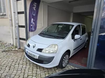 Vendo Renault Modus 2009 - 4500 EUR, 196787 km - AUTO.MOTO.pt