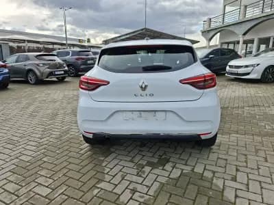 Sell Renault Clio 2021 - 17000 EUR, 58800 km - AUTO.MOTO.pt