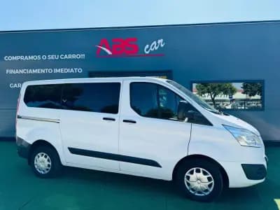 Vendo Ford Transit Custom 2016 - 24500 EUR, 217344 km - AUTO.MOTO.pt