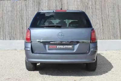 Sell Opel Astra Caravan 2007 - 5500 EUR, 142500 km - AUTO.MOTO.pt