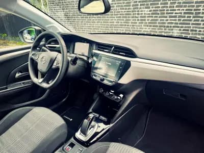 Vendo Opel Corsa-e 2020 - 15250 EUR, 84000 km - AUTO.MOTO.pt