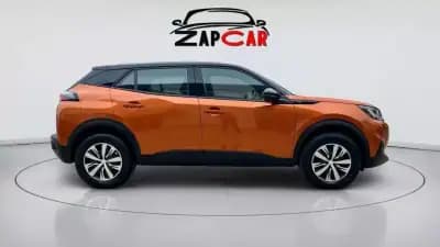 Vendo Peugeot e-2008 2023 - 20990 EUR, 34900 km - AUTO.MOTO.pt