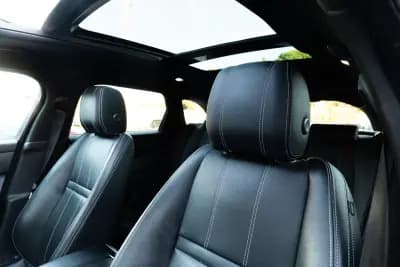 Vendo Land Rover Range Rover Velar 2019 - 52900 EUR, 115000 km - AUTO.MOTO.pt