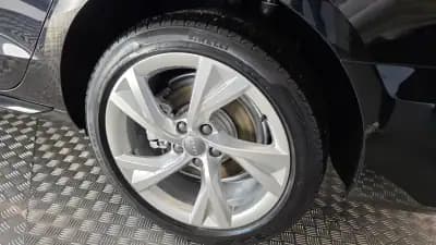 Sell Audi A4 2020 - 26900 EUR, 85888 km - AUTO.MOTO.pt