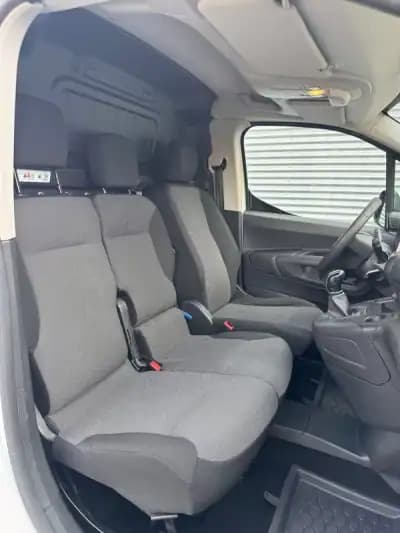 Sell Opel Combo 2019 - 13450 EUR, 150000 km - AUTO.MOTO.pt