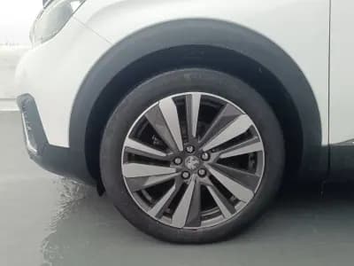 Vendo Peugeot 5008 2018 - 14990 EUR, 172200 km - AUTO.MOTO.pt