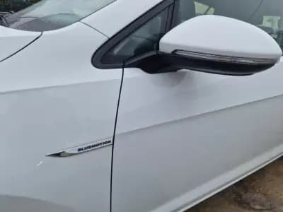 Vendo Volkswagen Golf 2019 - 18999 EUR, 139668 km - AUTO.MOTO.pt