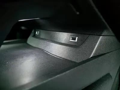 Sell Peugeot 508 SW 2021 - 15750 EUR, 170000 km - AUTO.MOTO.pt