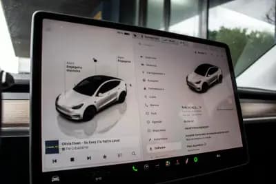 Sell Tesla Model Y 2023 - 37990 EUR, 39034 km - AUTO.MOTO.pt