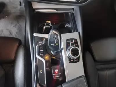 Vendo BMW 520 2017 - 23500 EUR, 165600 km - AUTO.MOTO.pt