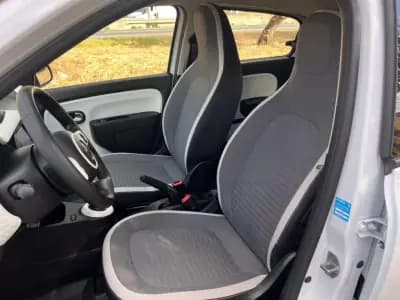 Vendo Renault Twingo 2022 - 15750 EUR, 11000 km - AUTO.MOTO.pt