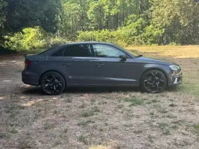 Sell Audi A3 Limousine 2017 - 16990 EUR, 203000 km - AUTO.MOTO.pt