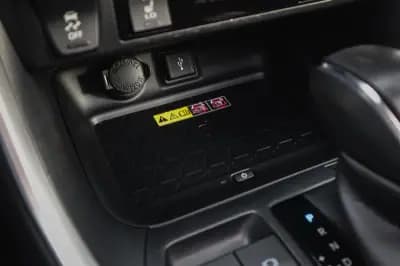 Vendo Toyota RAV4 2022 - 44880 EUR, 71000 km - AUTO.MOTO.pt