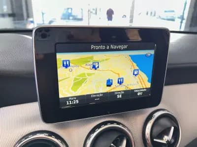 Sell Mercedes-Benz GLA 180 2015 - 17600 EUR, 152300 km - AUTO.MOTO.pt