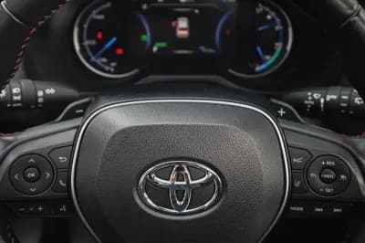 Vendo Toyota RAV4 2022 - 44880 EUR, 71000 km - AUTO.MOTO.pt