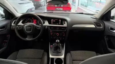 Vendo Audi A4 Avant 2008 - 9990 EUR, 300335 km - AUTO.MOTO.pt