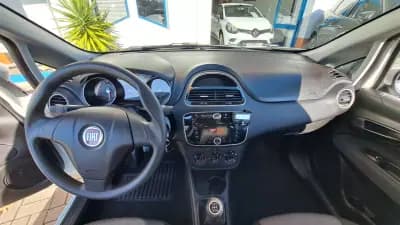 Vendo Fiat Punto 2015 - 5900 EUR, 278912 km - AUTO.MOTO.pt