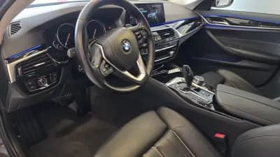 Vendo BMW 520 2018 - 23900 EUR, 284762 km - AUTO.MOTO.pt