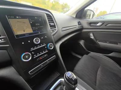 Vendo Renault Mégane Sport Tourer 2018 - 13750 EUR, 189000 km - AUTO.MOTO.pt