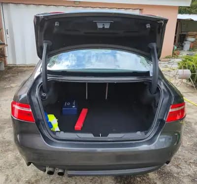 Sell Jaguar XE 2015 - 12500 EUR, 187000 km - AUTO.MOTO.pt