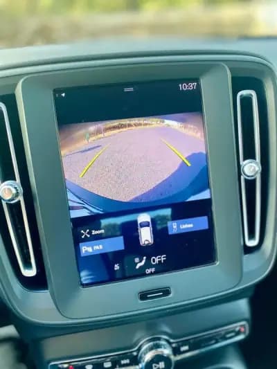 Sell Volvo XC 40 2021 - 23500 EUR, 152242 km - AUTO.MOTO.pt