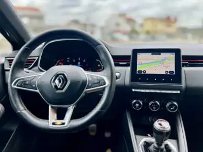 Vendo Renault Clio 2020 - 16950 EUR, 98000 km - AUTO.MOTO.pt