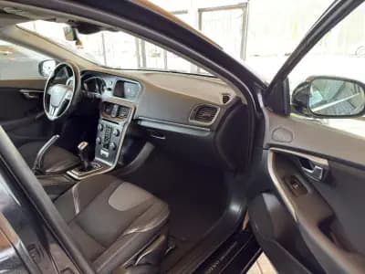 Sell Volvo V40 2014 - 10950 EUR, 203325 km - AUTO.MOTO.pt