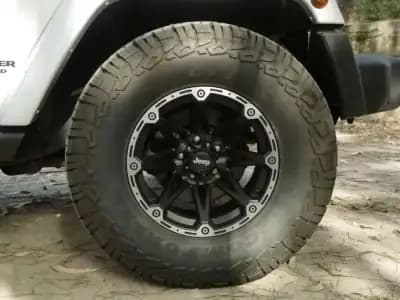 Sell Jeep Wrangler Unlimited 2013 - 46500 EUR, 154453 km - AUTO.MOTO.pt