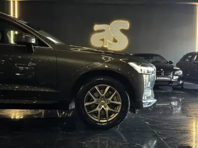 Vendo Volvo XC 60 2021 - 31990 EUR, 140750 km - AUTO.MOTO.pt