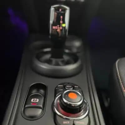 Vendo MINI Countryman 2021 - 29990 EUR, 60000 km - AUTO.MOTO.pt